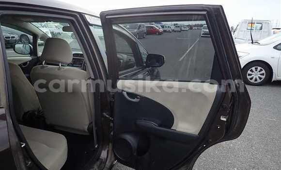 Nunua Ilio tumika Honda Fit Brown Gari ndani ya Beitbridge nchini Matabeleland Kusini Nunua Ilio tumika Honda Fit Brown Gari ndani ya Beitbridge nchini Matabeleland Kusini