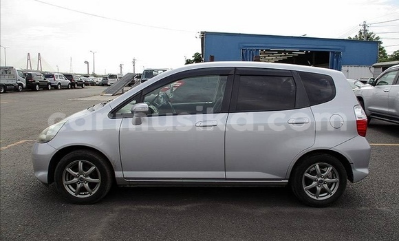Buy Used Honda Fit Silver Car in Beitbridge in Matabeleland South Buy Used Honda Fit Silver Car in Beitbridge in Matabeleland South