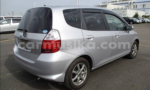 Buy Used Honda Fit Silver Car in Beitbridge in Matabeleland South Buy Used Honda Fit Silver Car in Beitbridge in Matabeleland South