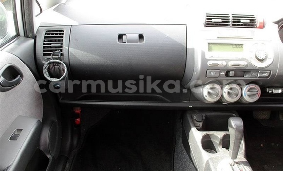 Buy Used Honda Fit Silver Car in Beitbridge in Matabeleland South Buy Used Honda Fit Silver Car in Beitbridge in Matabeleland South