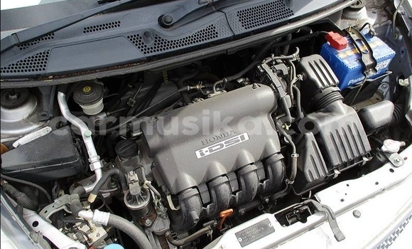 Buy Used Honda Fit Silver Car in Beitbridge in Matabeleland South Buy Used Honda Fit Silver Car in Beitbridge in Matabeleland South