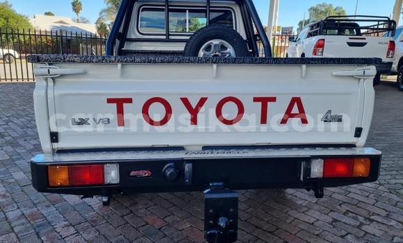 Buy Used Toyota Land Cruiser Brown Car in Waterfalls in Harare Buy Used Toyota Land Cruiser Brown Car in Waterfalls in Harare