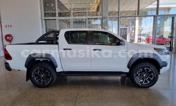 Acheter Occasion Voiture Toyota Hilux Blanc à Beitbridge, Matabeleland South Acheter Occasion Voiture Toyota Hilux Blanc à Beitbridge, Matabeleland South