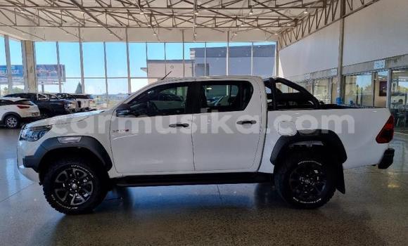 Acheter Occasion Voiture Toyota Hilux Blanc à Beitbridge, Matabeleland South Acheter Occasion Voiture Toyota Hilux Blanc à Beitbridge, Matabeleland South