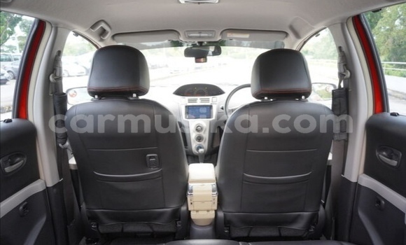 Acheter Occasion Voiture Toyota Yaris Rouge à Beitbridge, Matabeleland South Acheter Occasion Voiture Toyota Yaris Rouge à Beitbridge, Matabeleland South