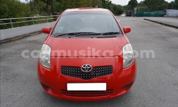 Acheter Occasion Voiture Toyota Yaris Rouge à Beitbridge, Matabeleland South Acheter Occasion Voiture Toyota Yaris Rouge à Beitbridge, Matabeleland South