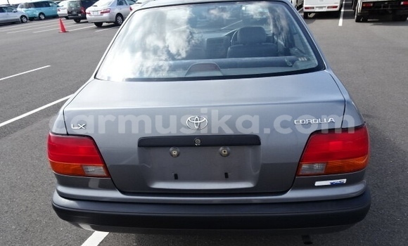 Nunua Ilio tumika Toyota Corolla Fedha Gari ndani ya Beitbridge nchini Matabeleland Kusini Nunua Ilio tumika Toyota Corolla Fedha Gari ndani ya Beitbridge nchini Matabeleland Kusini