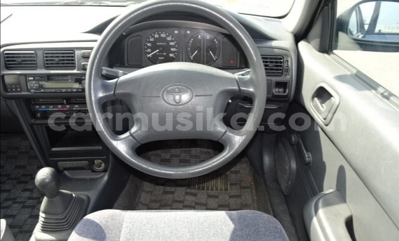 Nunua Ilio tumika Toyota Corolla Fedha Gari ndani ya Beitbridge nchini Matabeleland Kusini Nunua Ilio tumika Toyota Corolla Fedha Gari ndani ya Beitbridge nchini Matabeleland Kusini