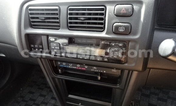 Nunua Ilio tumika Toyota Corolla Fedha Gari ndani ya Beitbridge nchini Matabeleland Kusini Nunua Ilio tumika Toyota Corolla Fedha Gari ndani ya Beitbridge nchini Matabeleland Kusini