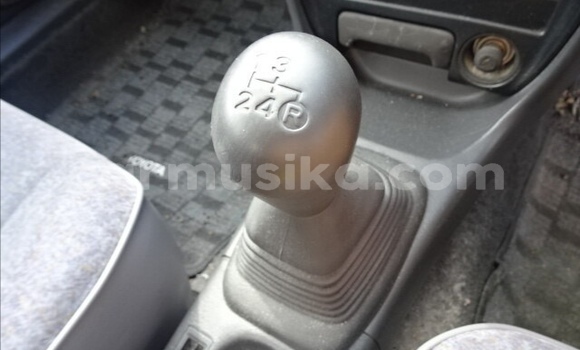 Nunua Ilio tumika Toyota Corolla Fedha Gari ndani ya Beitbridge nchini Matabeleland Kusini Nunua Ilio tumika Toyota Corolla Fedha Gari ndani ya Beitbridge nchini Matabeleland Kusini