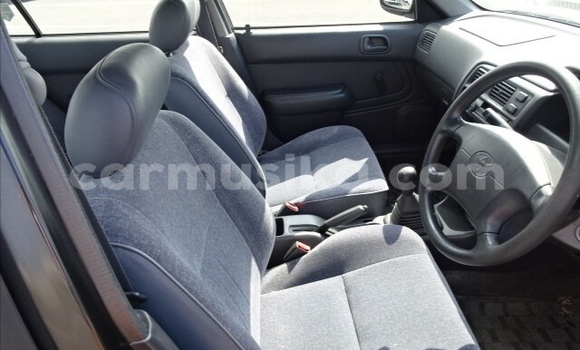 Nunua Ilio tumika Toyota Corolla Fedha Gari ndani ya Beitbridge nchini Matabeleland Kusini Nunua Ilio tumika Toyota Corolla Fedha Gari ndani ya Beitbridge nchini Matabeleland Kusini