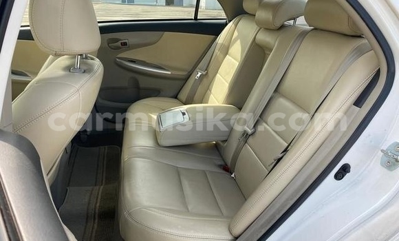 Nunua Ilio tumika Toyota Corolla Altis Nyeupe Gari ndani ya Beitbridge nchini Matabeleland Kusini Nunua Ilio tumika Toyota Corolla Altis Nyeupe Gari ndani ya Beitbridge nchini Matabeleland Kusini