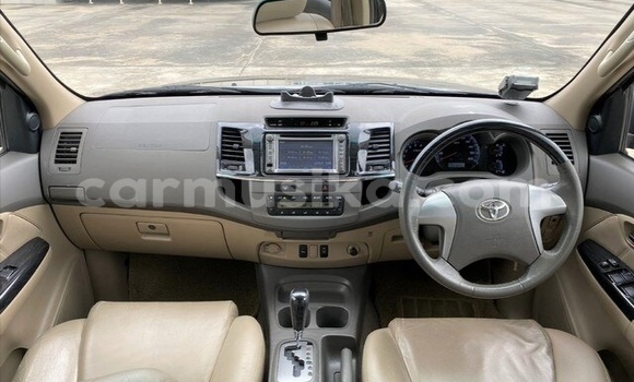 Acheter Occasion Voiture Toyota Fortuner Noir à Beitbridge, Matabeleland South Acheter Occasion Voiture Toyota Fortuner Noir à Beitbridge, Matabeleland South