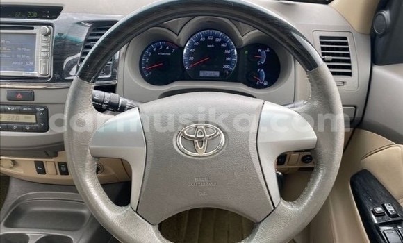 Acheter Occasion Voiture Toyota Fortuner Noir à Beitbridge, Matabeleland South Acheter Occasion Voiture Toyota Fortuner Noir à Beitbridge, Matabeleland South