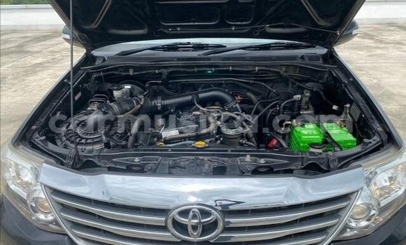 Acheter Occasion Voiture Toyota Fortuner Noir à Beitbridge, Matabeleland South Acheter Occasion Voiture Toyota Fortuner Noir à Beitbridge, Matabeleland South