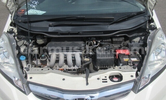 Acheter Occasion Voiture Honda Fit Blanc à Beitbridge, Matabeleland South Acheter Occasion Voiture Honda Fit Blanc à Beitbridge, Matabeleland South