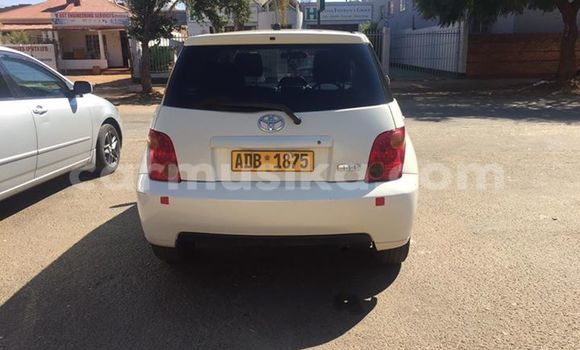 Tenga Tsaru Toyota IST Chena Mota in Alexandra Park in Harare Tenga Tsaru Toyota IST Chena Mota in Alexandra Park in Harare