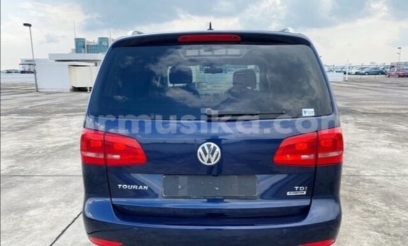 Acheter Occasion Voiture Volkswagen Touran Bleu à Beitbridge, Matabeleland South Acheter Occasion Voiture Volkswagen Touran Bleu à Beitbridge, Matabeleland South