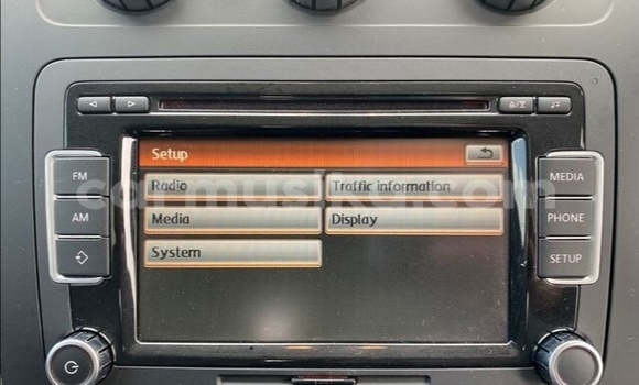 Acheter Occasion Voiture Volkswagen Touran Bleu à Beitbridge, Matabeleland South Acheter Occasion Voiture Volkswagen Touran Bleu à Beitbridge, Matabeleland South