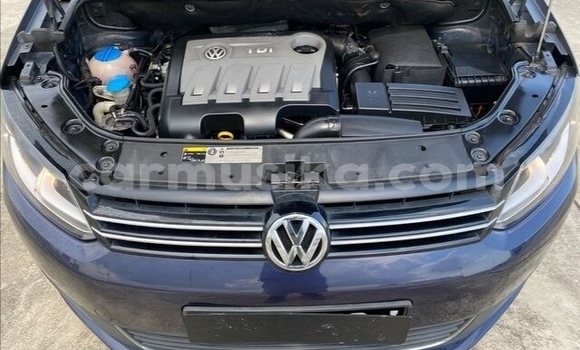 Acheter Occasion Voiture Volkswagen Touran Bleu à Beitbridge, Matabeleland South Acheter Occasion Voiture Volkswagen Touran Bleu à Beitbridge, Matabeleland South