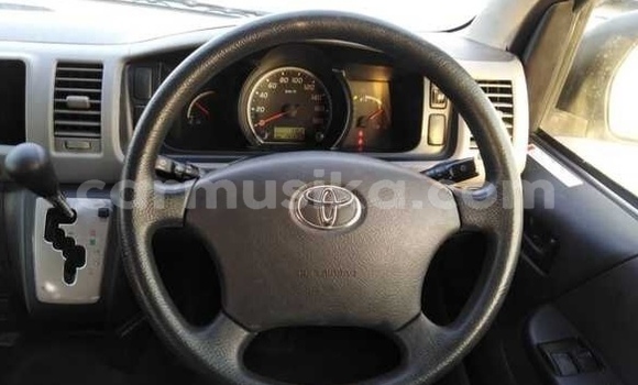 Acheter Occasion Voiture Toyota Hiace Blanc à Beitbridge, Matabeleland South Acheter Occasion Voiture Toyota Hiace Blanc à Beitbridge, Matabeleland South