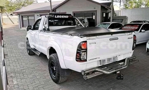 Acheter Occasion Voiture Toyota Hilux Blanc à Beitbridge, Matabeleland South Acheter Occasion Voiture Toyota Hilux Blanc à Beitbridge, Matabeleland South