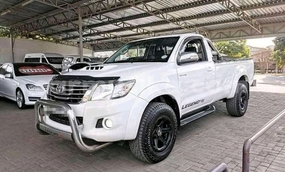 Acheter Occasion Voiture Toyota Hilux Blanc à Beitbridge, Matabeleland South Acheter Occasion Voiture Toyota Hilux Blanc à Beitbridge, Matabeleland South