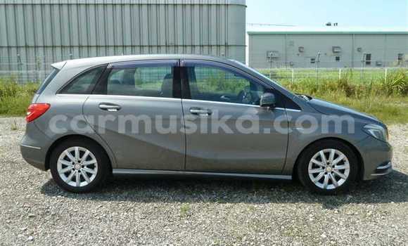 Acheter Occasion Voiture Mercedes‒Benz B-klasse Autre à Beitbridge, Matabeleland South Acheter Occasion Voiture Mercedes‒Benz B-klasse Autre à Beitbridge, Matabeleland South