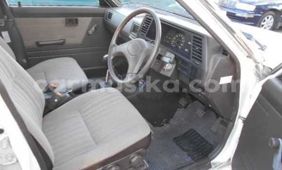 Nunua Ilio tumika Nissan Sunny Nyeupe Gari ndani ya Beitbridge nchini Matabeleland Kusini Nunua Ilio tumika Nissan Sunny Nyeupe Gari ndani ya Beitbridge nchini Matabeleland Kusini