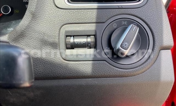 Acheter Occasion Voiture Volkswagen Polo Rouge à Beitbridge, Matabeleland South Acheter Occasion Voiture Volkswagen Polo Rouge à Beitbridge, Matabeleland South