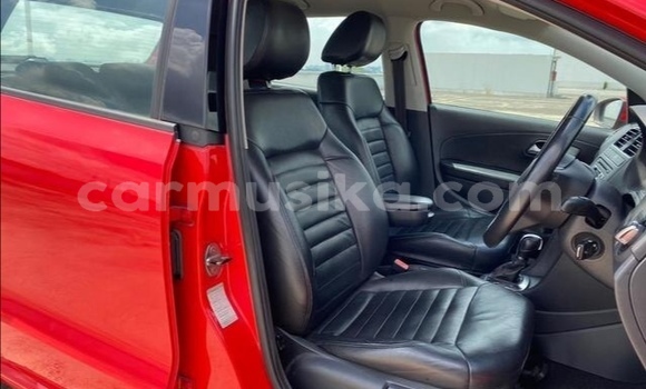 Acheter Occasion Voiture Volkswagen Polo Rouge à Beitbridge, Matabeleland South Acheter Occasion Voiture Volkswagen Polo Rouge à Beitbridge, Matabeleland South
