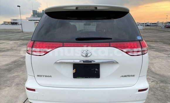 Buy Used Toyota Estima White Car in Beitbridge in Matabeleland South Buy Used Toyota Estima White Car in Beitbridge in Matabeleland South