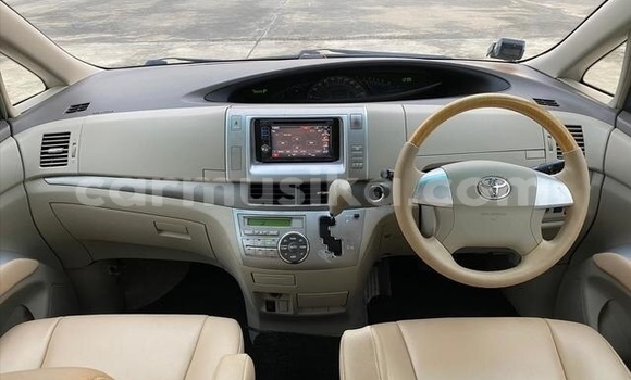 Buy Used Toyota Estima White Car in Beitbridge in Matabeleland South Buy Used Toyota Estima White Car in Beitbridge in Matabeleland South