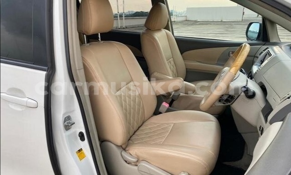 Buy Used Toyota Estima White Car in Beitbridge in Matabeleland South Buy Used Toyota Estima White Car in Beitbridge in Matabeleland South