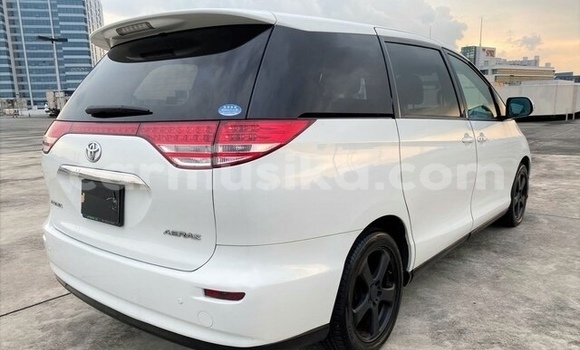 Buy Used Toyota Estima White Car in Beitbridge in Matabeleland South Buy Used Toyota Estima White Car in Beitbridge in Matabeleland South