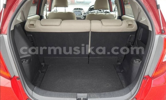 Acheter Occasion Voiture Honda Fit Rouge à Beitbridge, Matabeleland South Acheter Occasion Voiture Honda Fit Rouge à Beitbridge, Matabeleland South