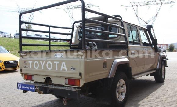 Acheter Occasion Voiture Toyota Land Cruiser Beige à Harare, Harare Acheter Occasion Voiture Toyota Land Cruiser Beige à Harare, Harare