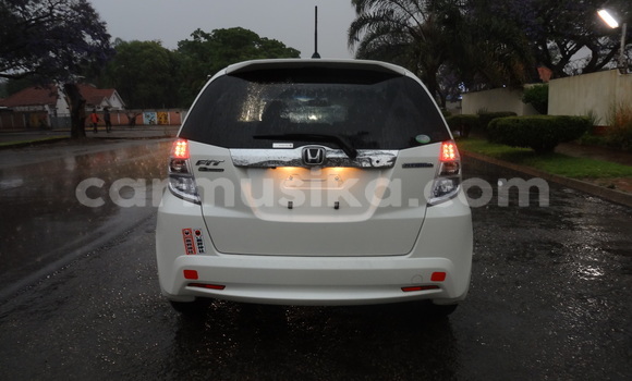 Buy Import Honda Fit White Car in Harare in Harare Buy Import Honda Fit White Car in Harare in Harare