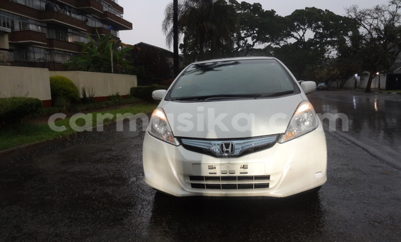 Buy Import Honda Fit White Car in Harare in Harare Buy Import Honda Fit White Car in Harare in Harare