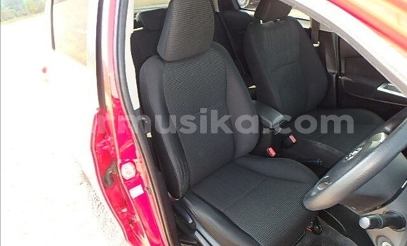Acheter Occasion Voiture Toyota Vitz Rouge à Beitbridge, Matabeleland South Acheter Occasion Voiture Toyota Vitz Rouge à Beitbridge, Matabeleland South