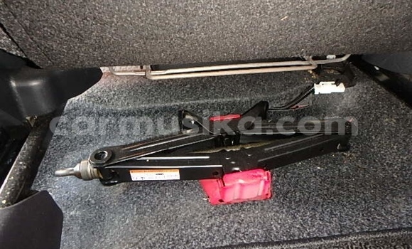 Acheter Occasion Voiture Toyota Vitz Rouge à Beitbridge, Matabeleland South Acheter Occasion Voiture Toyota Vitz Rouge à Beitbridge, Matabeleland South