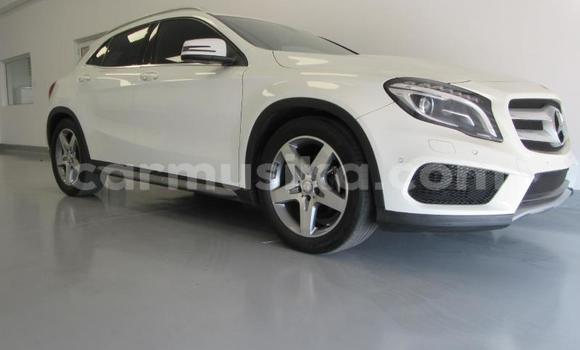 Nunua Ilio tumika Mercedes-Benz C180 coupe Nyeupe Gari ndani ya Beitbridge nchini Matabeleland Kusini