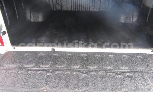 Buy Used Toyota Hilux White Car in Beitbridge in Matabeleland South Buy Used Toyota Hilux White Car in Beitbridge in Matabeleland South