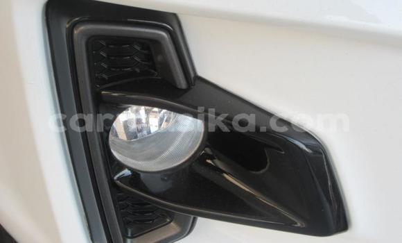 Buy Used Toyota Hilux White Car in Beitbridge in Matabeleland South Buy Used Toyota Hilux White Car in Beitbridge in Matabeleland South