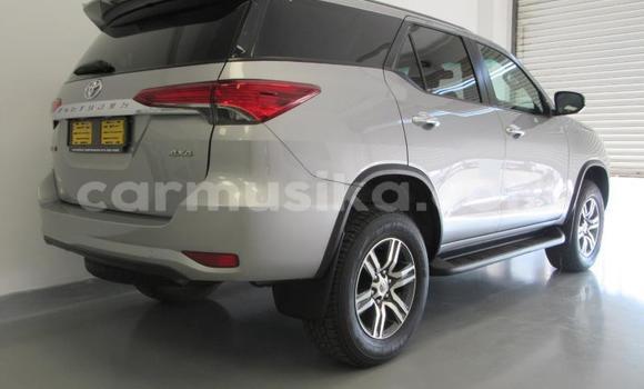 Buy Used Toyota Hilux Silver Car in Beitbridge in Matabeleland South