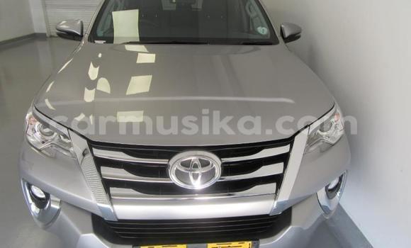 Acheter Occasion Voiture Toyota Hilux Gris à Beitbridge, Matabeleland South Acheter Occasion Voiture Toyota Hilux Gris à Beitbridge, Matabeleland South