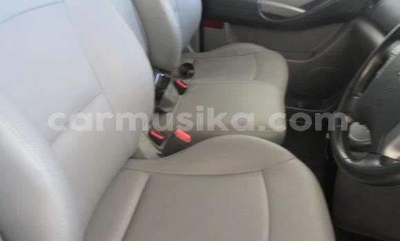 Nunua Ilio tumika Hyundai H1 Fedha Gari ndani ya Beitbridge nchini Matabeleland Kusini Nunua Ilio tumika Hyundai H1 Fedha Gari ndani ya Beitbridge nchini Matabeleland Kusini