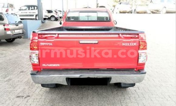 Nunua Ilio tumika Toyota Hilux Nyekundu Gari ndani ya Beitbridge nchini Matabeleland Kusini Nunua Ilio tumika Toyota Hilux Nyekundu Gari ndani ya Beitbridge nchini Matabeleland Kusini