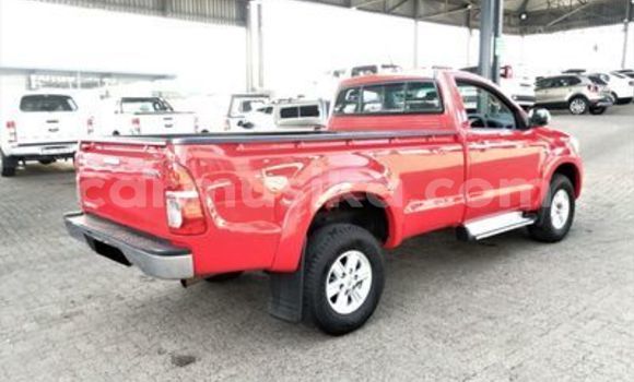 Nunua Ilio tumika Toyota Hilux Nyekundu Gari ndani ya Beitbridge nchini Matabeleland Kusini Nunua Ilio tumika Toyota Hilux Nyekundu Gari ndani ya Beitbridge nchini Matabeleland Kusini