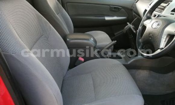 Nunua Ilio tumika Toyota Hilux Nyekundu Gari ndani ya Beitbridge nchini Matabeleland Kusini Nunua Ilio tumika Toyota Hilux Nyekundu Gari ndani ya Beitbridge nchini Matabeleland Kusini